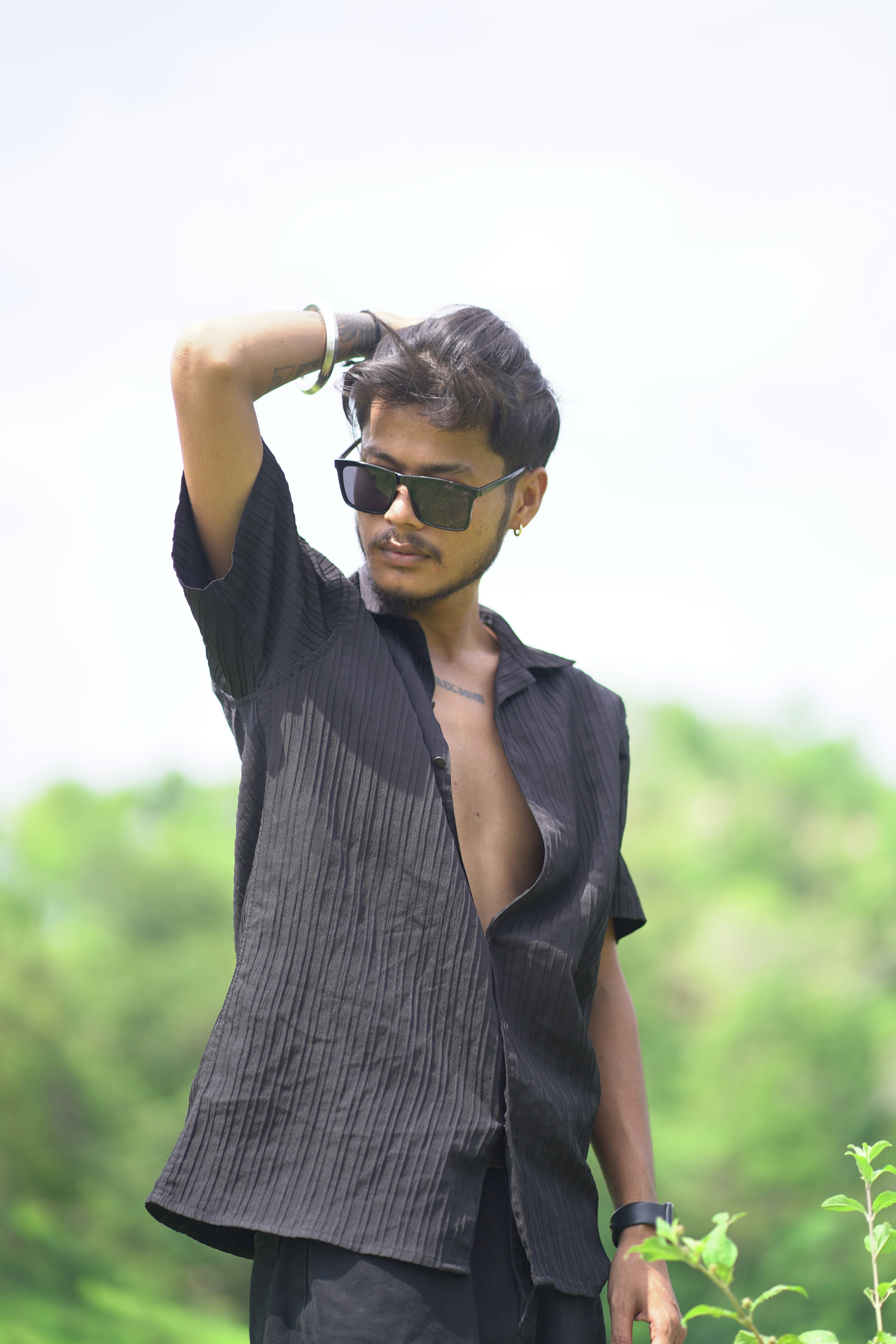 亚洲五月婷婷精选封面视觉